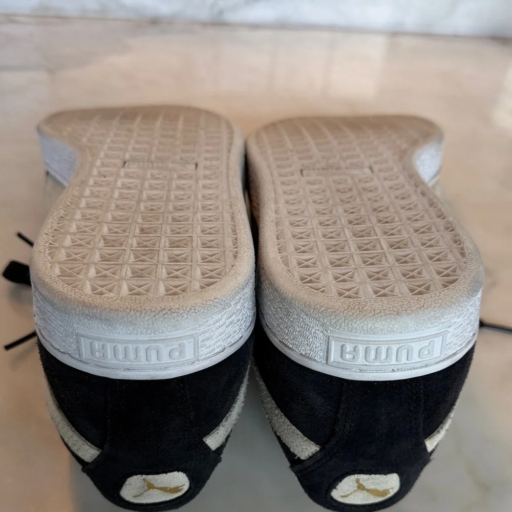 Puma Suede Classic Black and White Shoes - Picture 8 of 8